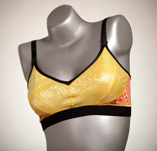 süße bunte gemusterte schöne Bikini Top, sportliche Bademode für Damen thumbnail