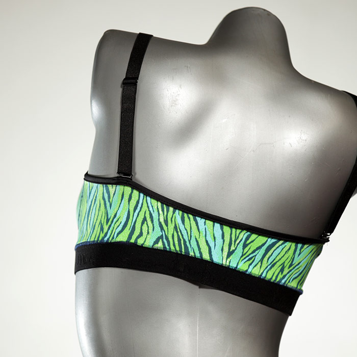 ökologische schöne attraktive günstige Bikini Top, sportliche Bademode für Damen thumbnail