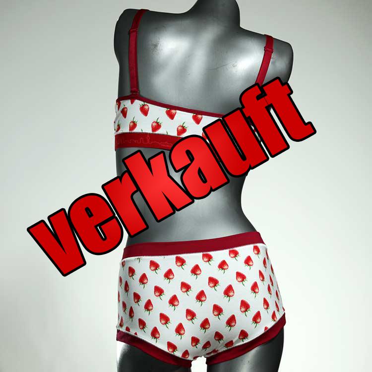 süße attraktive sexy farbige Ensemble mit BH