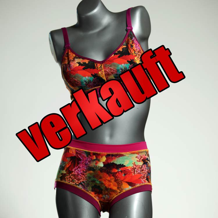 gemusterte sexy attraktive ökologische Ensemble mit BH