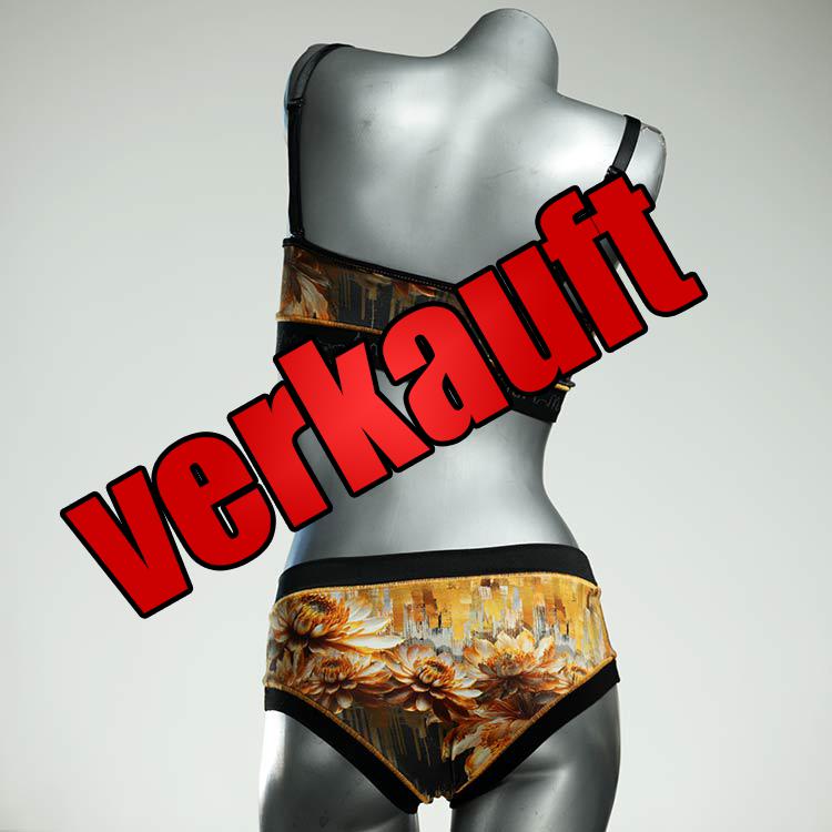 gemusterte attraktive bequeme nachhaltige Ensemble mit BH