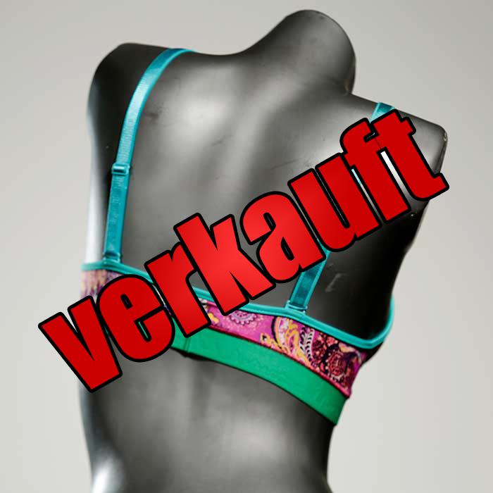 attraktive sexy süße bunte Sporttops aus Lycra